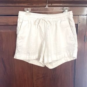 Old Navy white small shorts